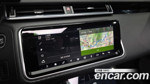 Land Rover Range Rover Velar 2019 — photo 21