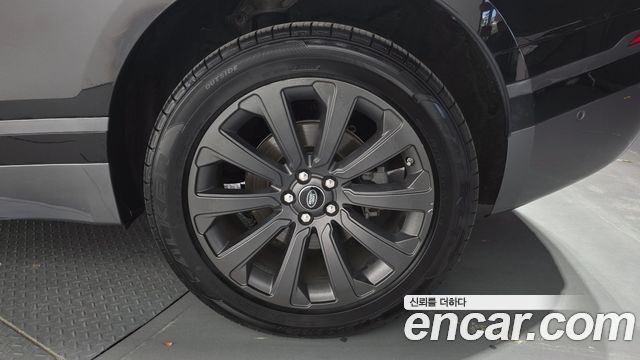 Land Rover Range Rover Velar 2019 — photo 7