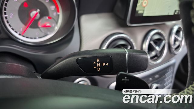 Mercedes-Benz CLA-Class 2016 — photo 9