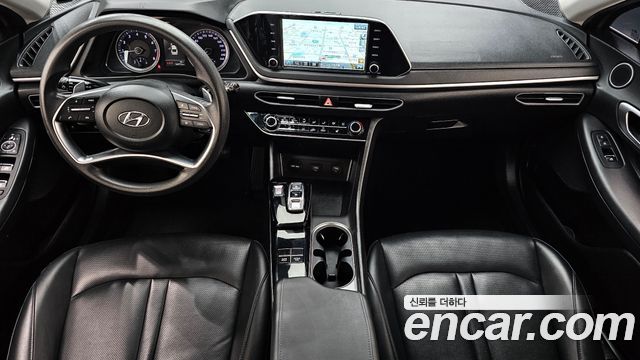 Hyundai Sonata 2022 — photo 10