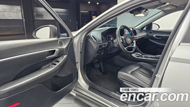 Hyundai Sonata 2022 — photo 13
