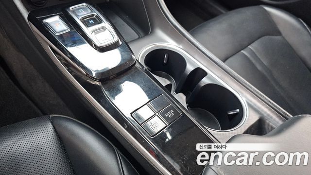 Hyundai Sonata 2022 — photo 24