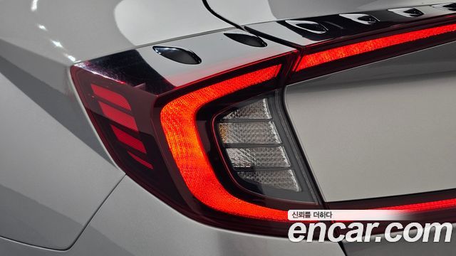 Hyundai Sonata 2022 — photo 9