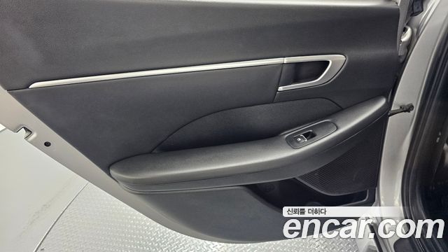 Hyundai Sonata 2022 — photo 15