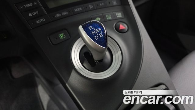Toyota Prius 2010 — photo 9