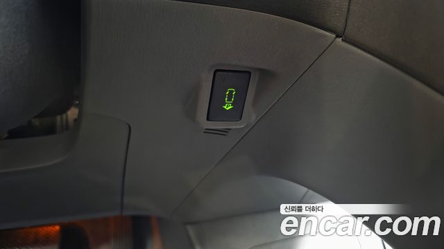 Toyota Prius 2010 — photo 19