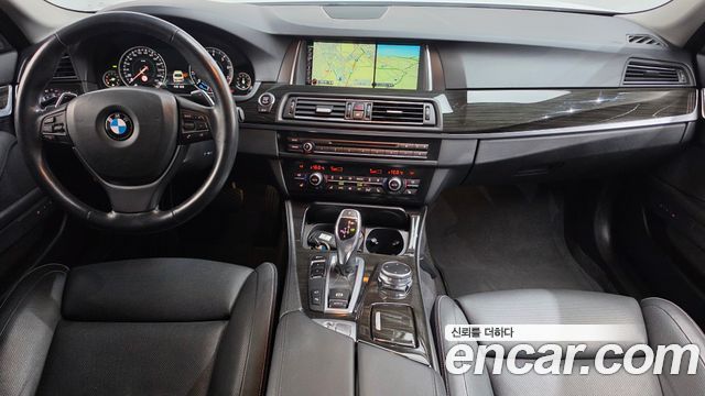 BMW 5-Series 2016 — photo 7