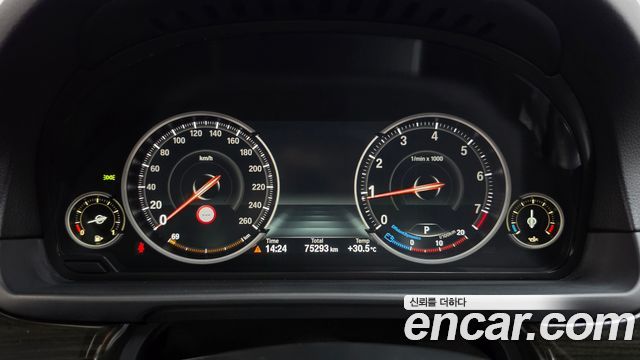 BMW 5-Series 2016 — photo 8