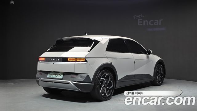 Hyundai Ioniq5 2022 — photo 2