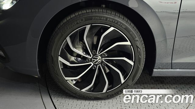Volkswagen Golf 2024 — photo 5