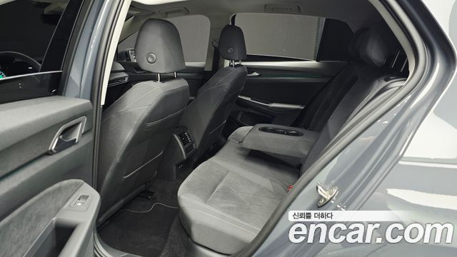 Volkswagen Golf 2024 — photo 12