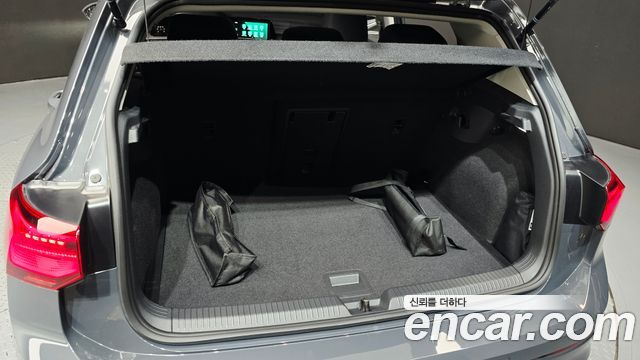 Volkswagen Golf 2024 — photo 19