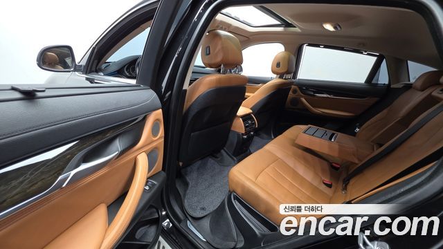 BMW X6 2018 — photo 18