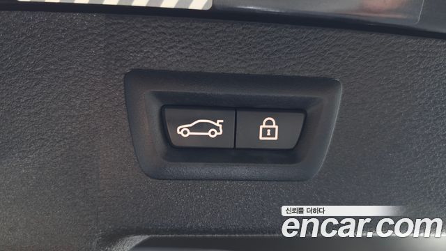 BMW X6 2018 — photo 23