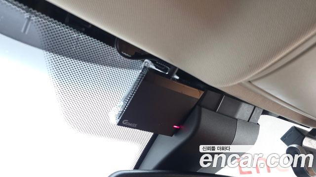 BMW X6 2018 — photo 24
