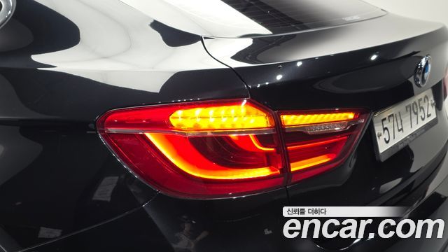 BMW X6 2018 — photo 9
