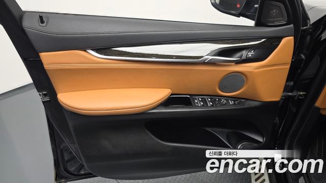 BMW X6 2018 — photo 14