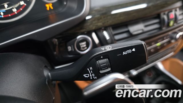 BMW X6 2018 — photo 28