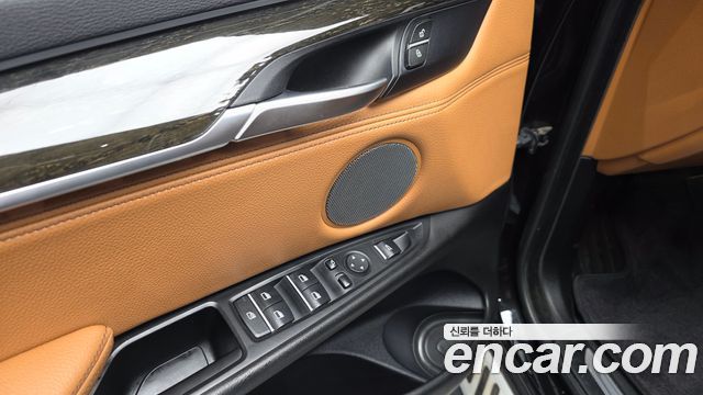 BMW X6 2018 — photo 30