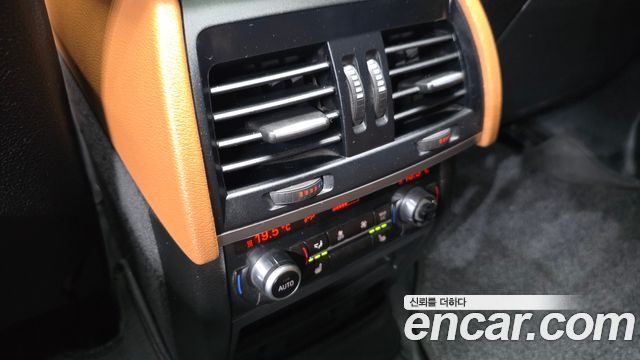 BMW X6 2018 — photo 33