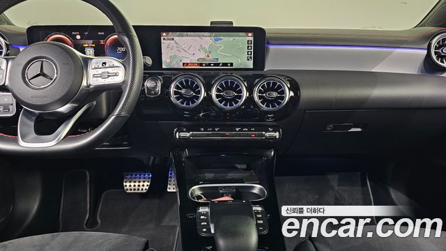 Mercedes-Benz CLA-Class 2023 — photo 13