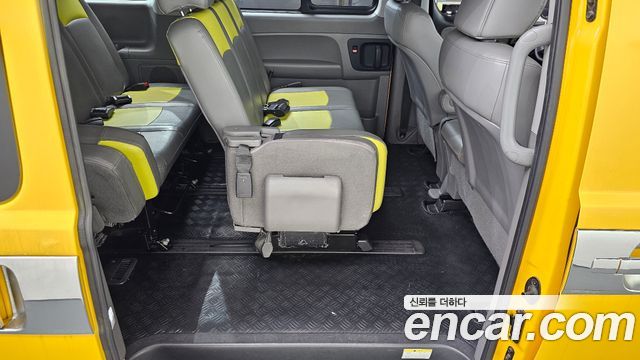 Hyundai Starex 2017 — photo 12