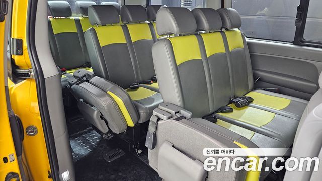 Hyundai Starex 2017 — photo 13