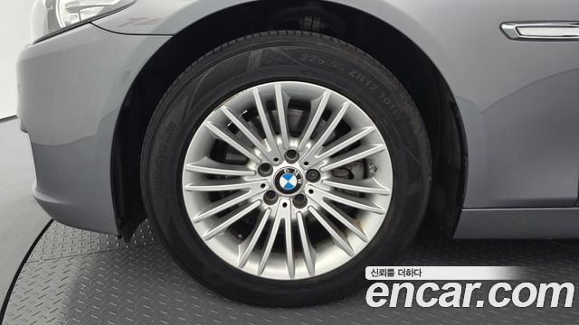 BMW 5-Series 2015 — photo 5