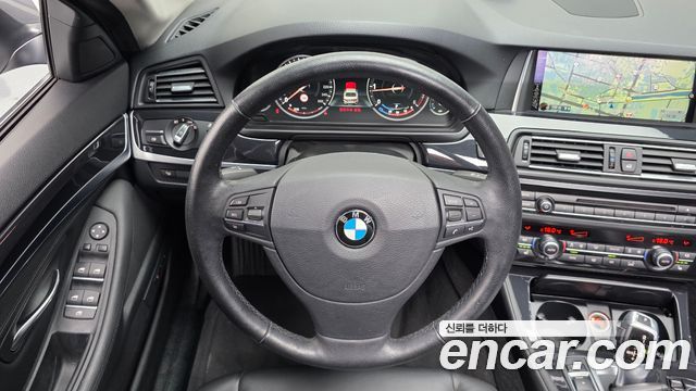 BMW 5-Series 2015 — photo 13