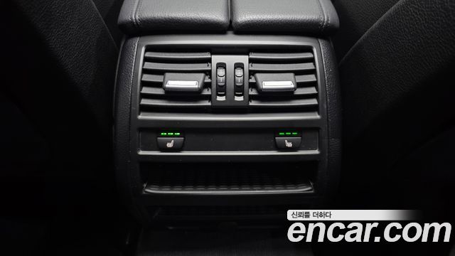 BMW 5-Series 2015 — photo 18