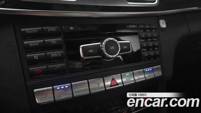Mercedes-Benz E-Class 2014 — photo 23