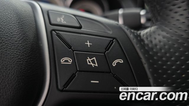 Mercedes-Benz E-Class 2014 — photo 31