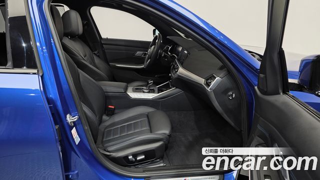 BMW 3-Series 2022 — photo 11
