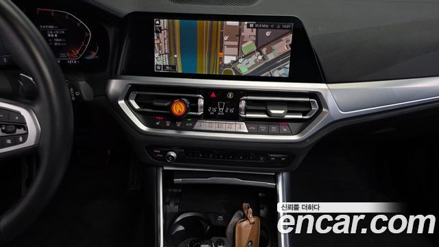 BMW 3-Series 2022 — photo 14