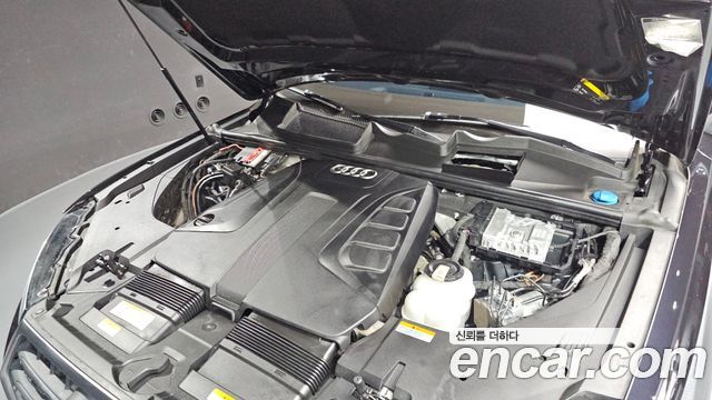 Audi Q7 2019 — photo 6