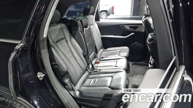Audi Q7 2019 — photo 17
