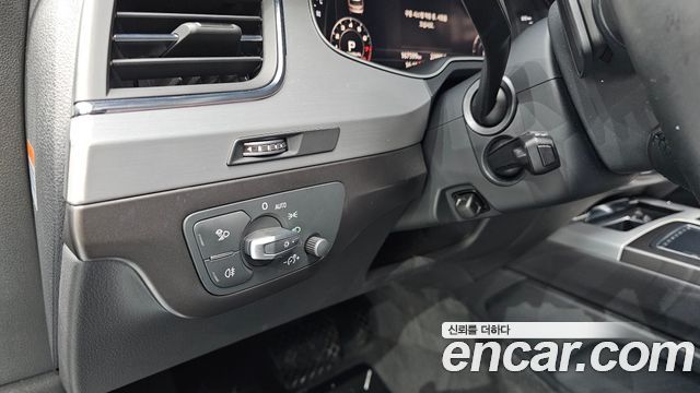 Audi Q7 2019 — photo 23