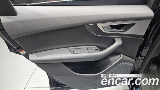Audi Q7 2019 — photo 15