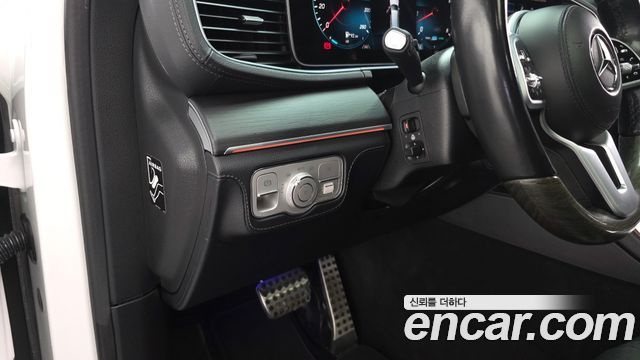 Mercedes-Benz GLS-Class 2021 — photo 19
