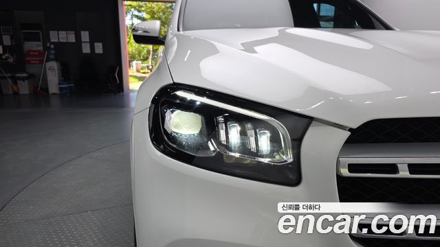 Mercedes-Benz GLS-Class 2021 — photo 8