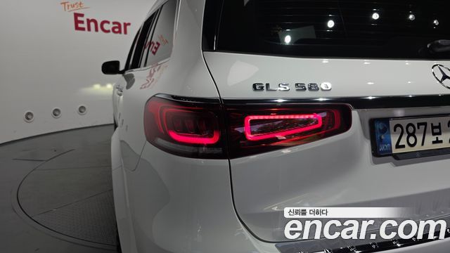 Mercedes-Benz GLS-Class 2021 — photo 9