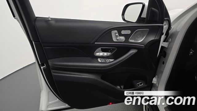 Mercedes-Benz GLS-Class 2021 — photo 14
