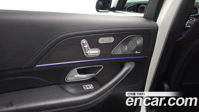 Mercedes-Benz GLS-Class 2021 — photo 31