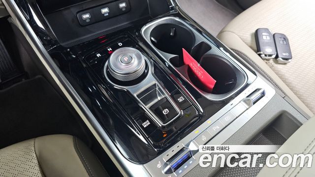 Kia Canival 2021 — photo 12