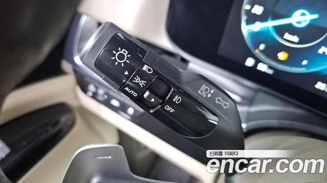 Kia Canival 2021 — photo 25