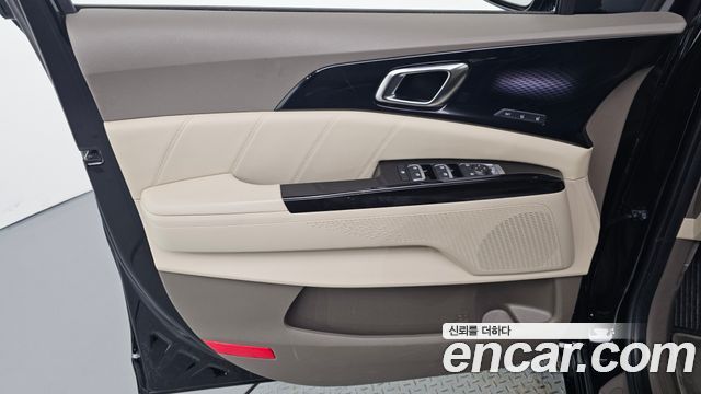 Kia Canival 2021 — photo 14