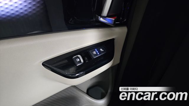 Kia Canival 2021 — photo 30