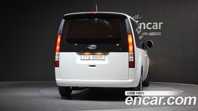 Hyundai Staria 2022 — photo 4