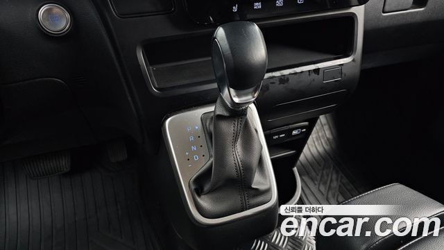 Hyundai Staria 2022 — photo 12