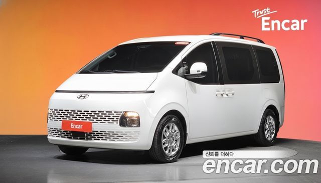 Hyundai Staria 2022 — photo 1